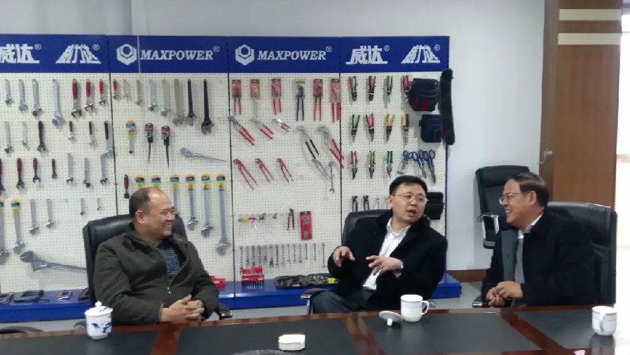 济南政和科技公司董事长参观尊龙凯时集团(图3)