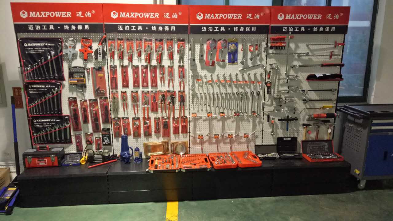 尊龙凯时工具助力第二届全国汽车诊断师大赛（威海赛区）(图2)